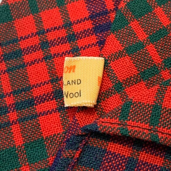 Lochcarron of Scotland Ross Plaid Tartan Pattern Tie Red Green 100% Wool - Picture 4 of 5
